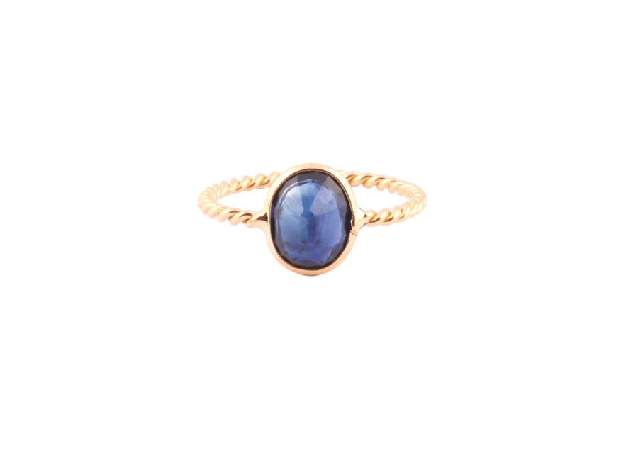 Natural Blue Sapphire Ring in 18k Pure Gold